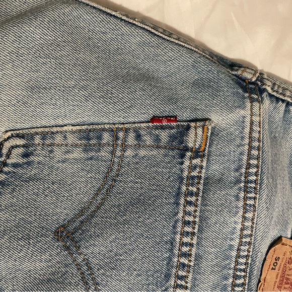 Soft and worn 501 jeans - Picture 2 of 8